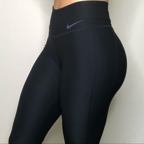 Nike Pants - NIKE Capri Leggings